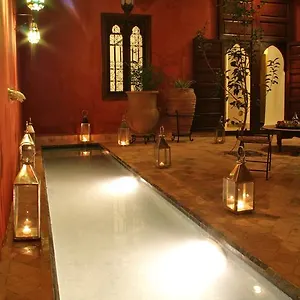 Riad Honey ***